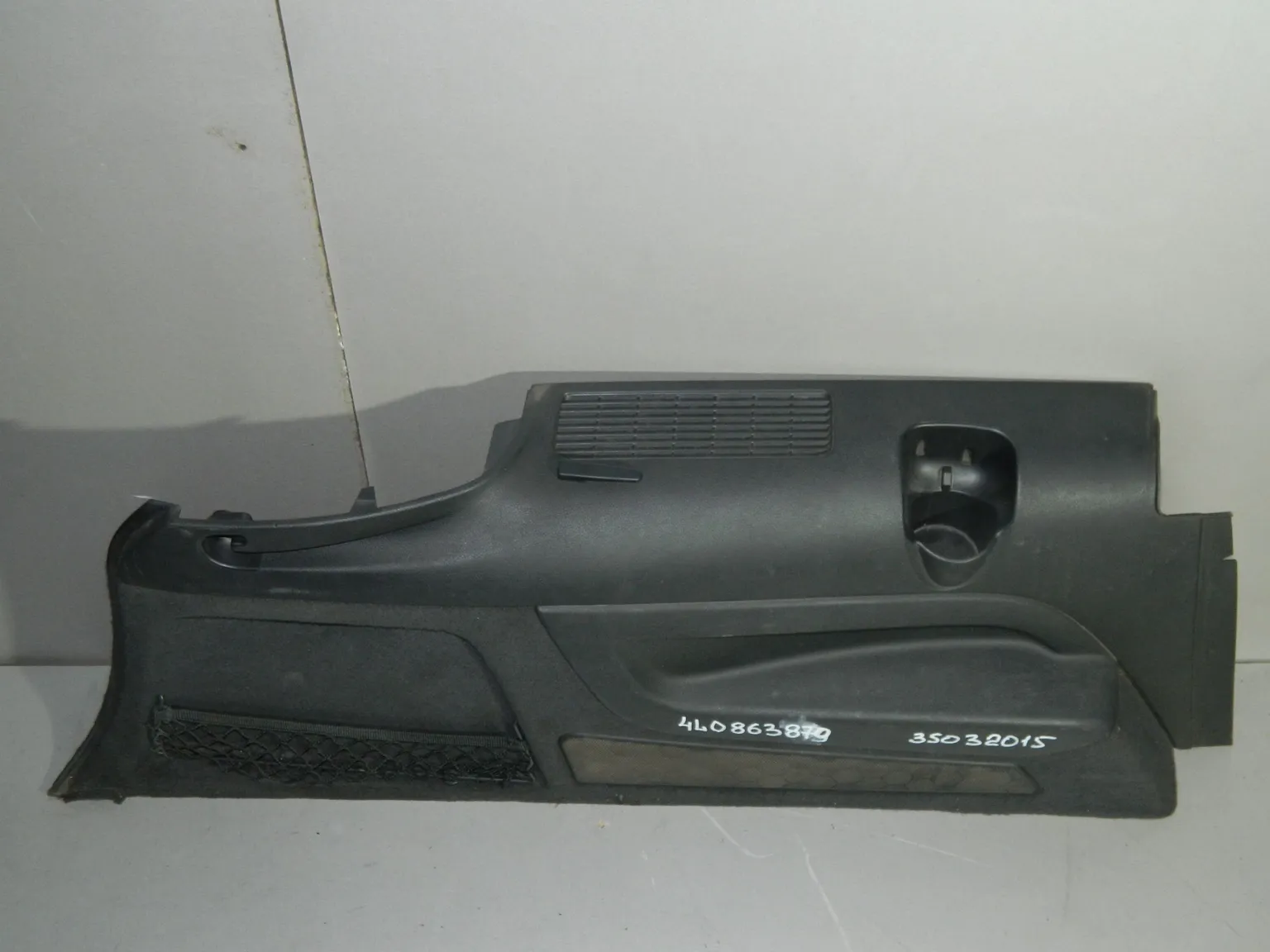 Обшивка багажника AUDI Q7 4L Зад Лев (Б/У) 35032015