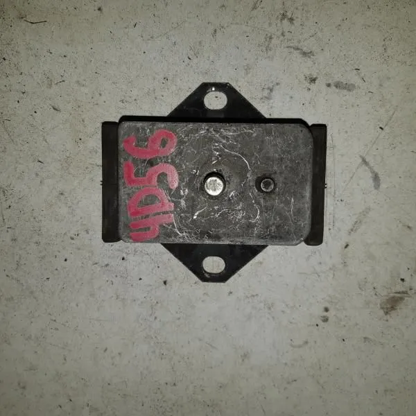 Подушка двигателя MITSUBISHI DELICA 4D56(Контрактный)