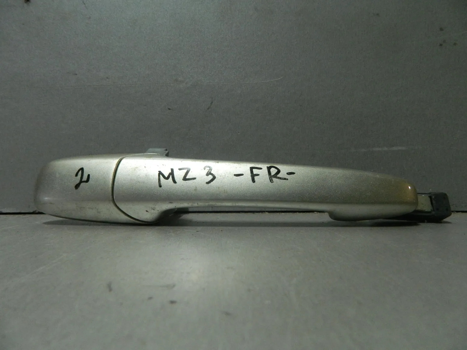 Ручка двери наружная MAZDA MAZDA 3 BK Зад Прав (Контрактный) 81539952