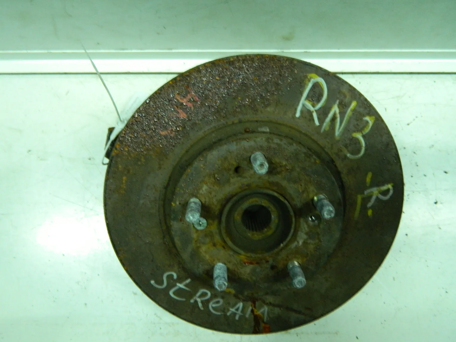 Ступица HONDA STREAM RN3 Перед Прав (Контрактный) 03344944