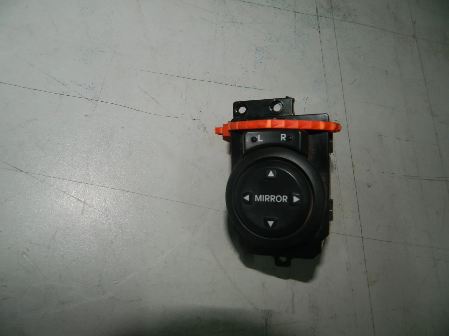 Блок управления зеркалами QB G4FA (Б/У) 65243498