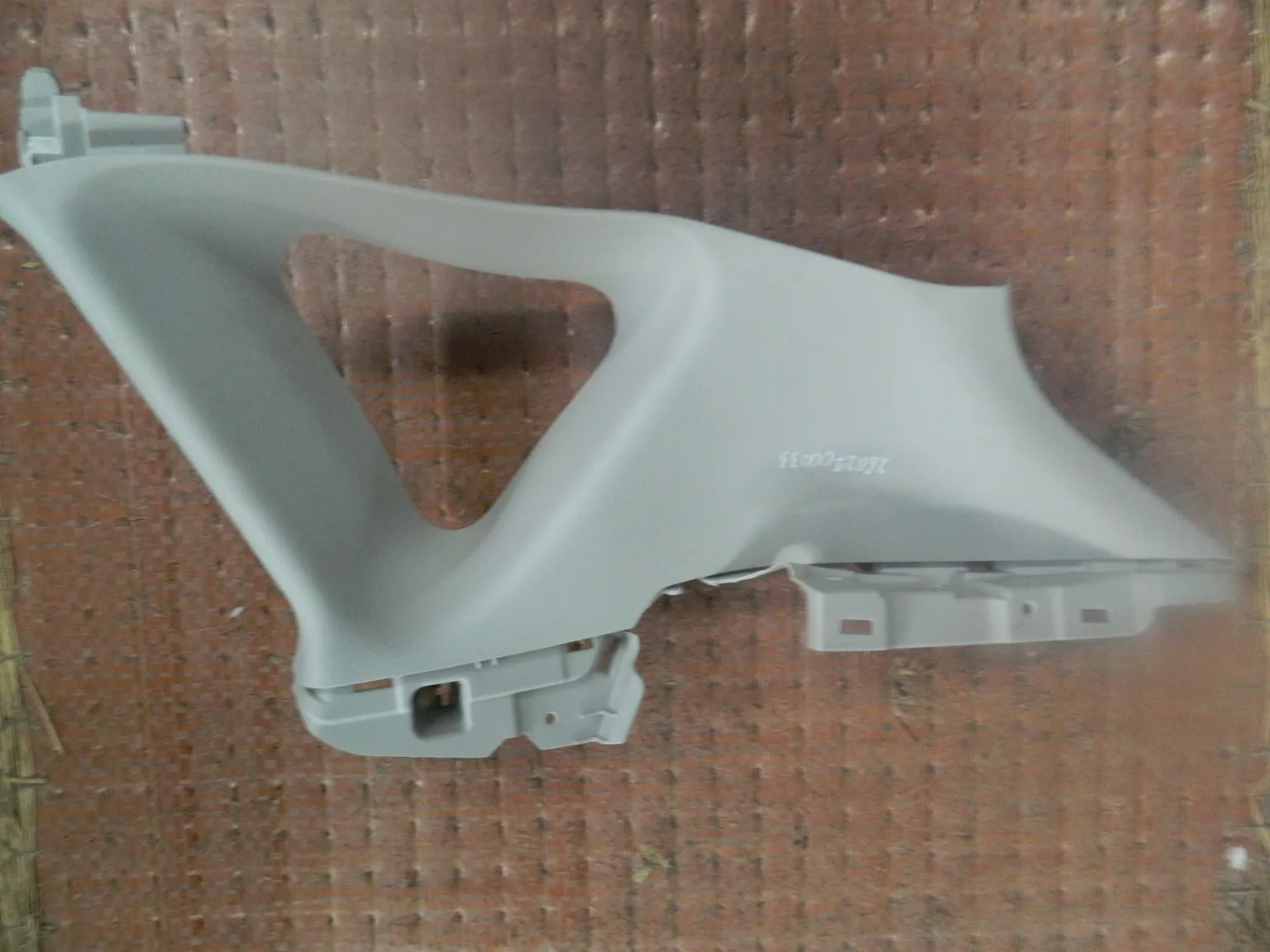 Обшивка задней стойки MAZDA AXELA BL5FW Зад Верх Прав (Контрактный) 2602700033