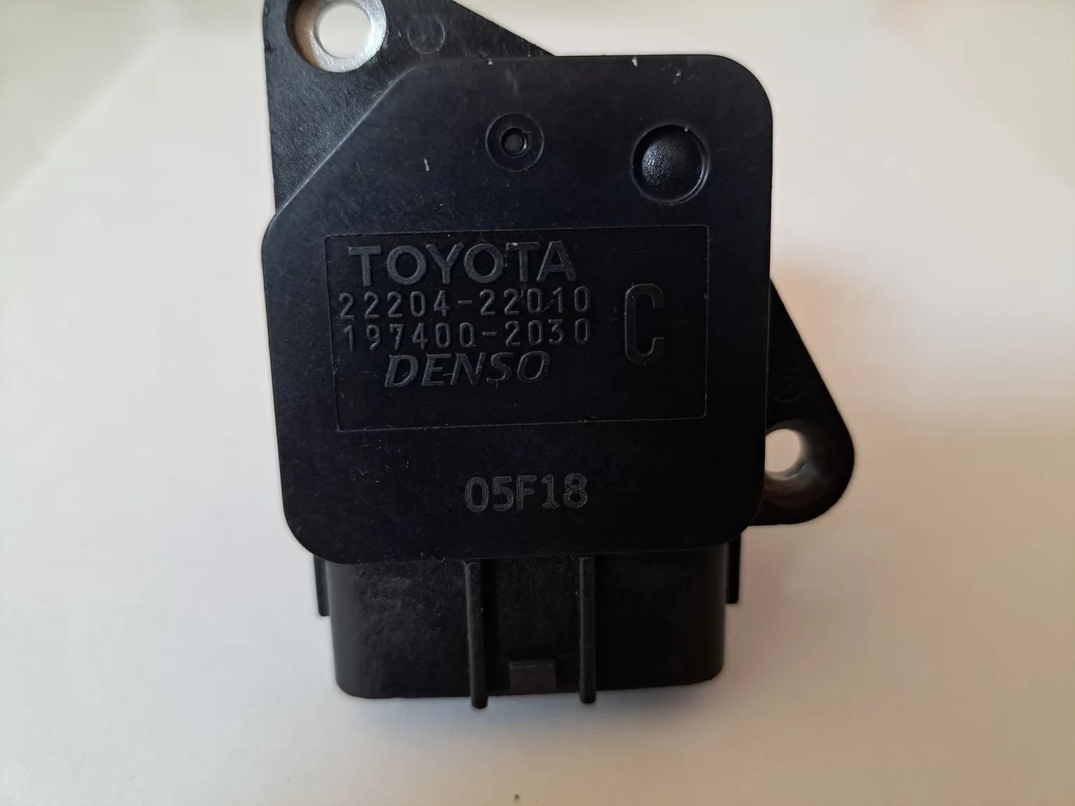 Датчик расхода воздуха GENERAL PARTS 2220422010 TOYOTA VITZ