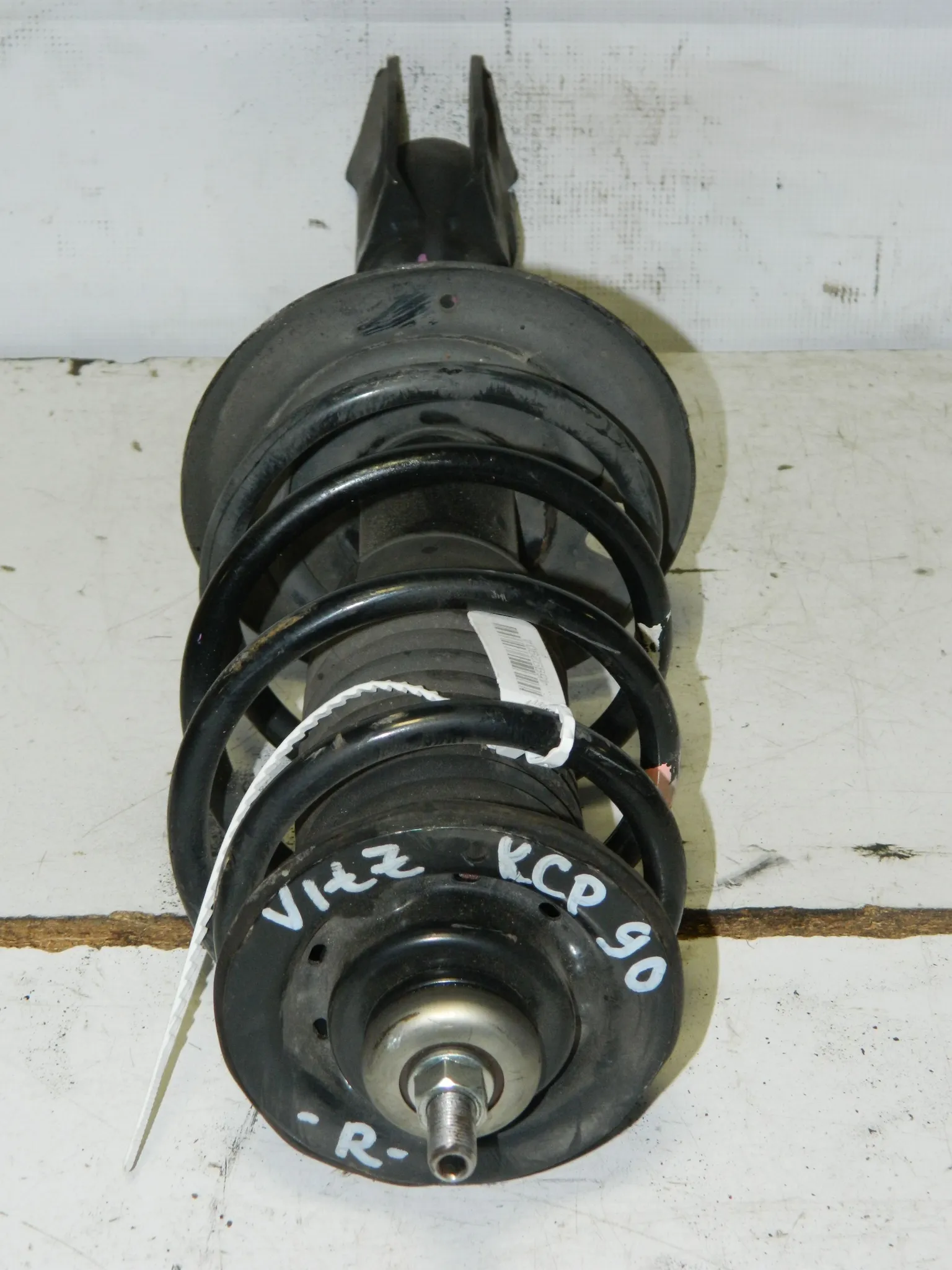 Стойка подвески TOYOTA VITZ KSP90 Перед Прав (Кoнтрактный) 45992904 4851052821