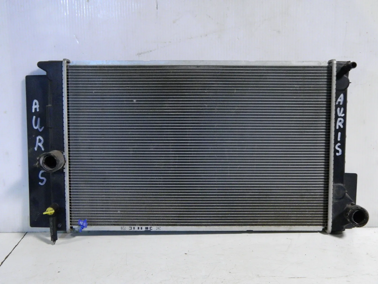 Радиатор ДВС TOYOTA AURIS ZRE151 (Контрактный) 69838016
