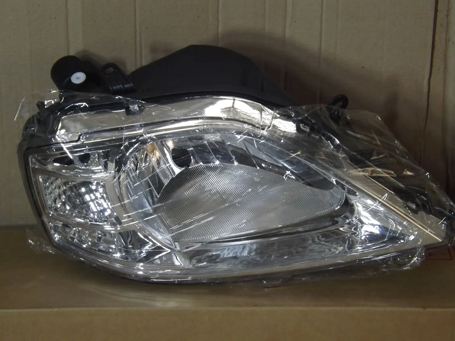 Фара ATB 1ARL1081R LADA LARGUS / RENAULT LOGAN I 2009 - 2015 Рестайлинг мех кор Перед Прав