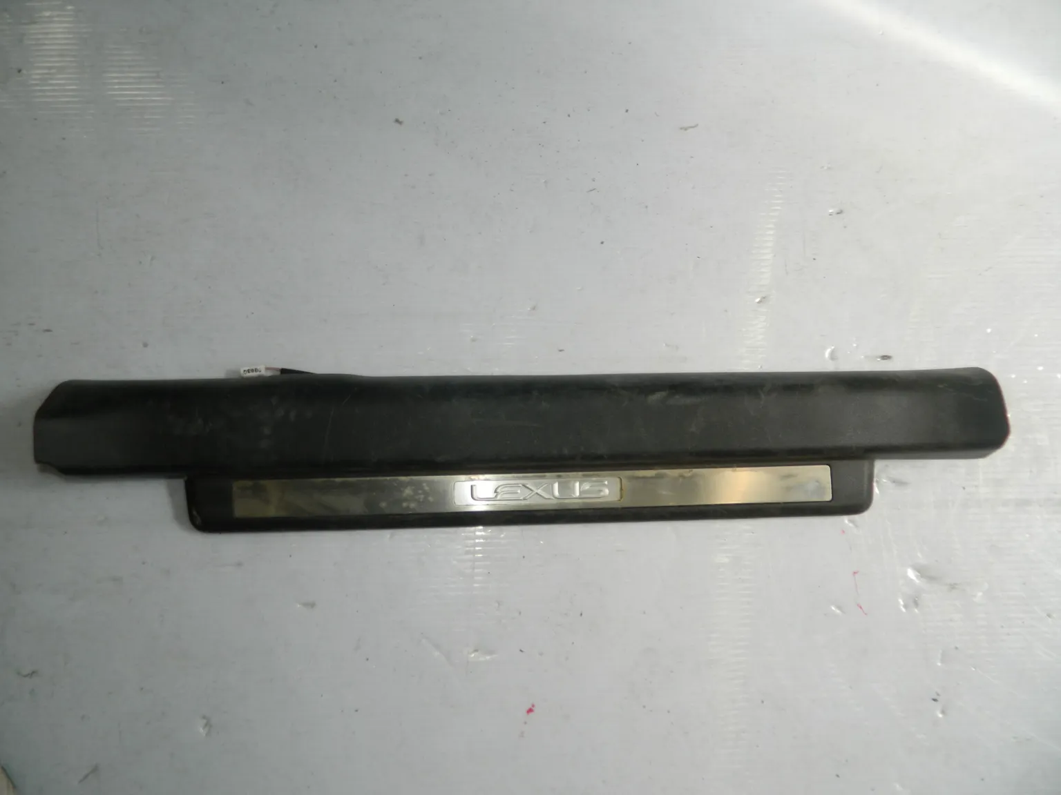 Накладка на порог LEXUS IS250 GSE20 Перед Прав (Контрактный)