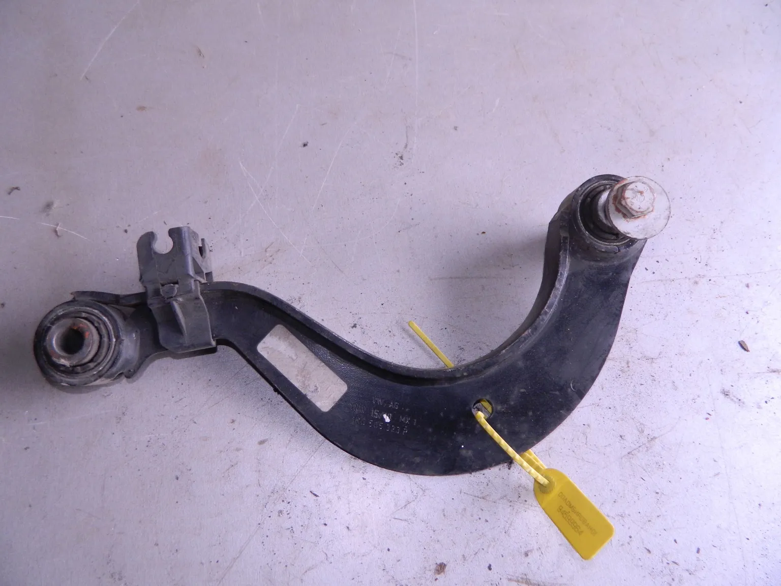 Рычаг VOLKSWAGEN GOLF 5 1K5 Зад (Контрактный) 94599964