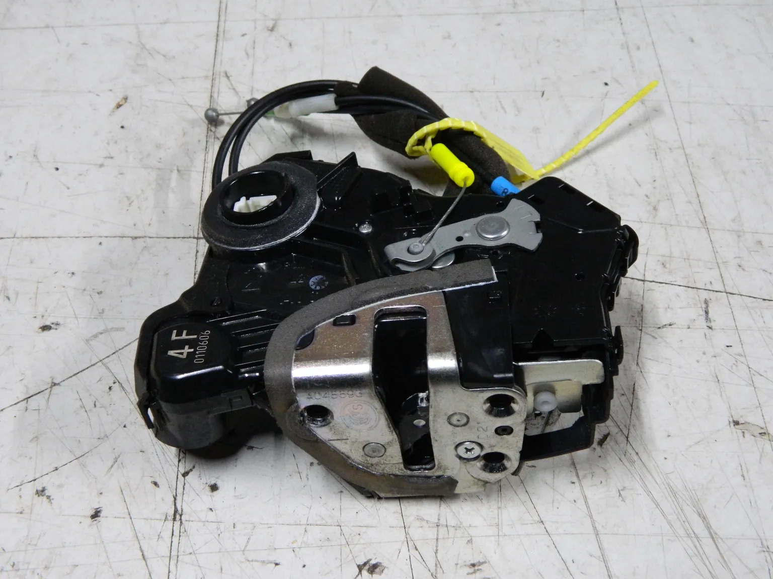 Замок двери LEXUS RX350 GGL10 Перед Лев (Контрактный) 94603785