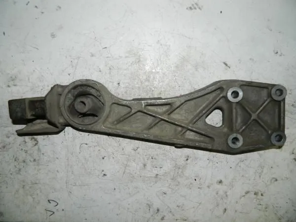 Подушка редуктора TOYOTA IPSUM ACM26 (Контрактный)