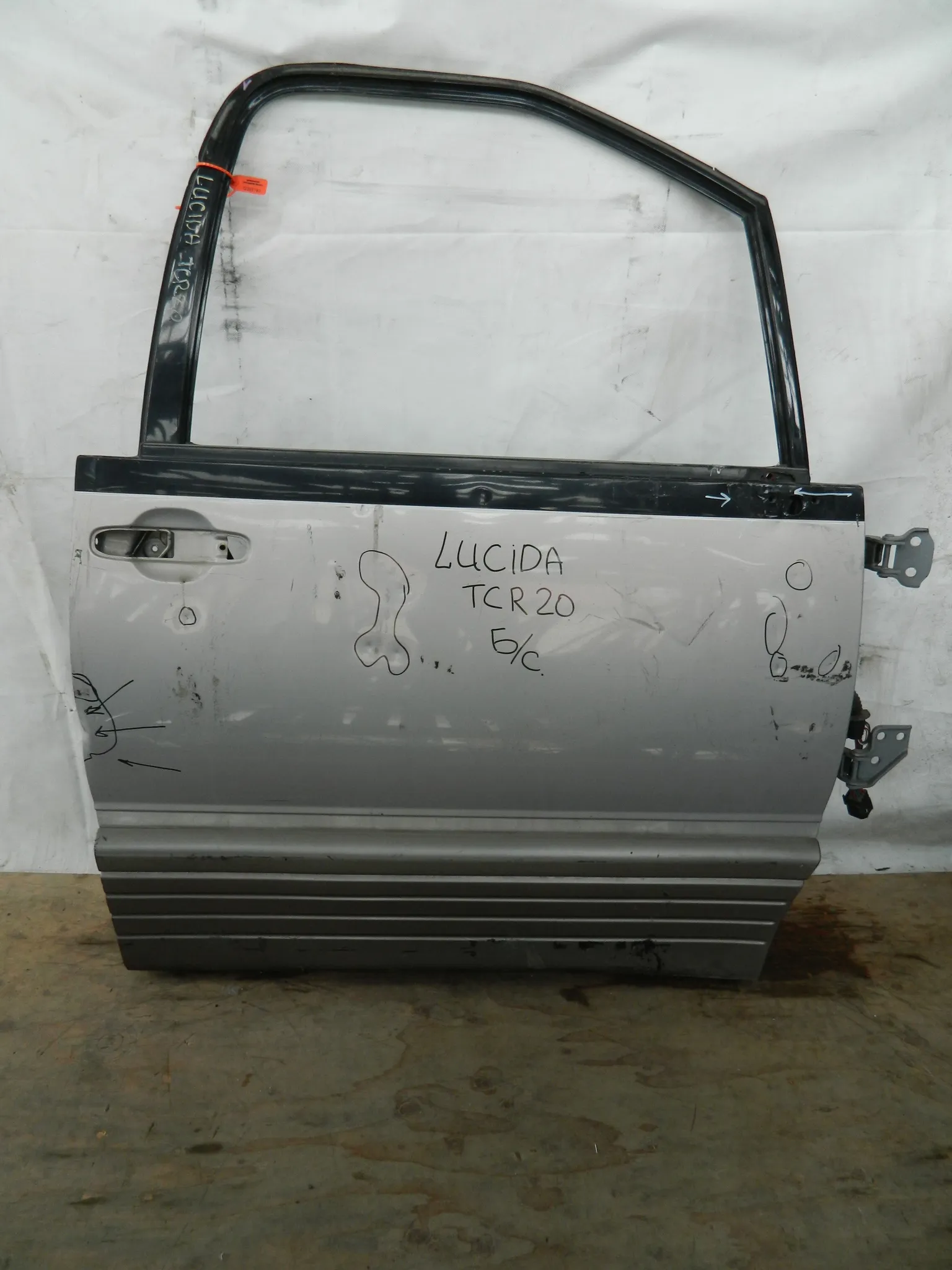 Дверь TOYOTA ESTIMA CXR20 Перед Прав (Контрактный) 72355783 6700128050