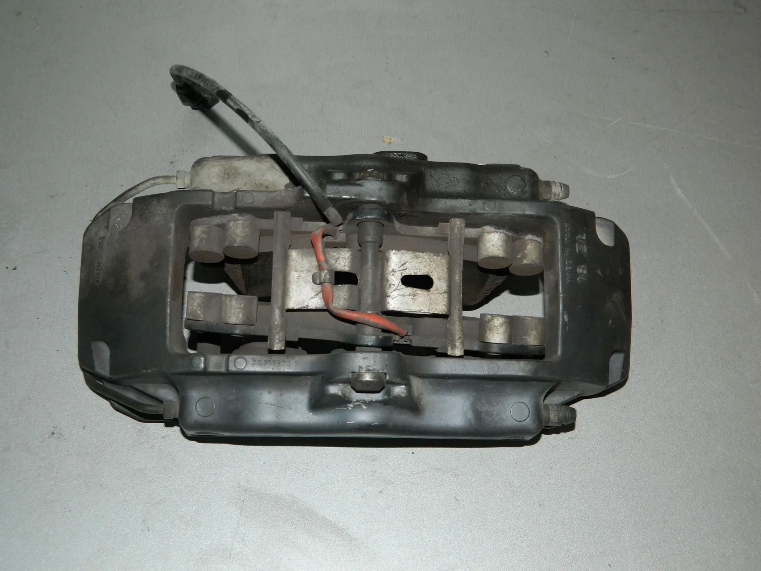 Суппорт AUDI Q7 4L BAR Перед Лев (Б/У)