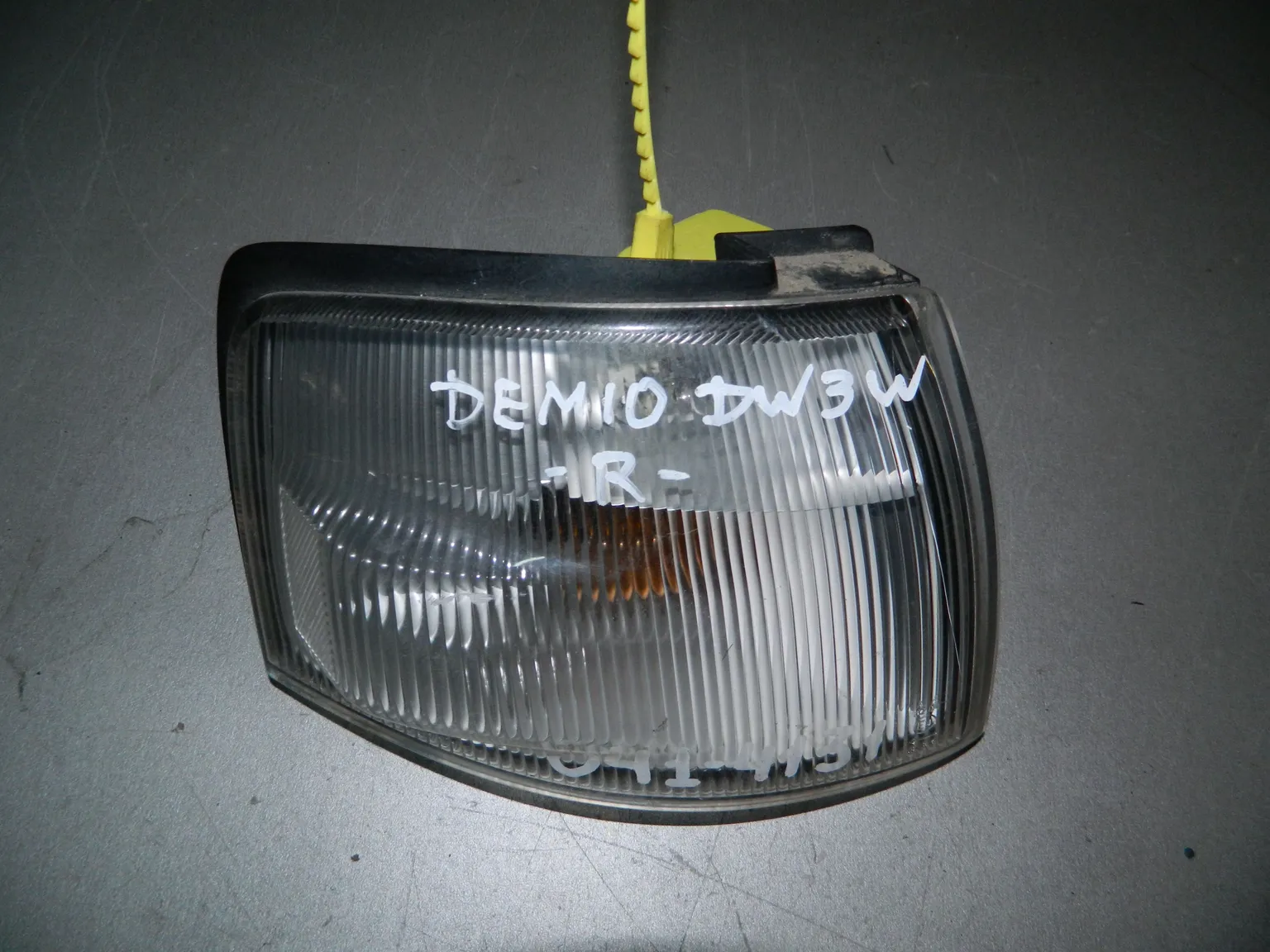 Габарит MAZDA DEMIO DW3W Перед Прав (Контрактный) 79768276