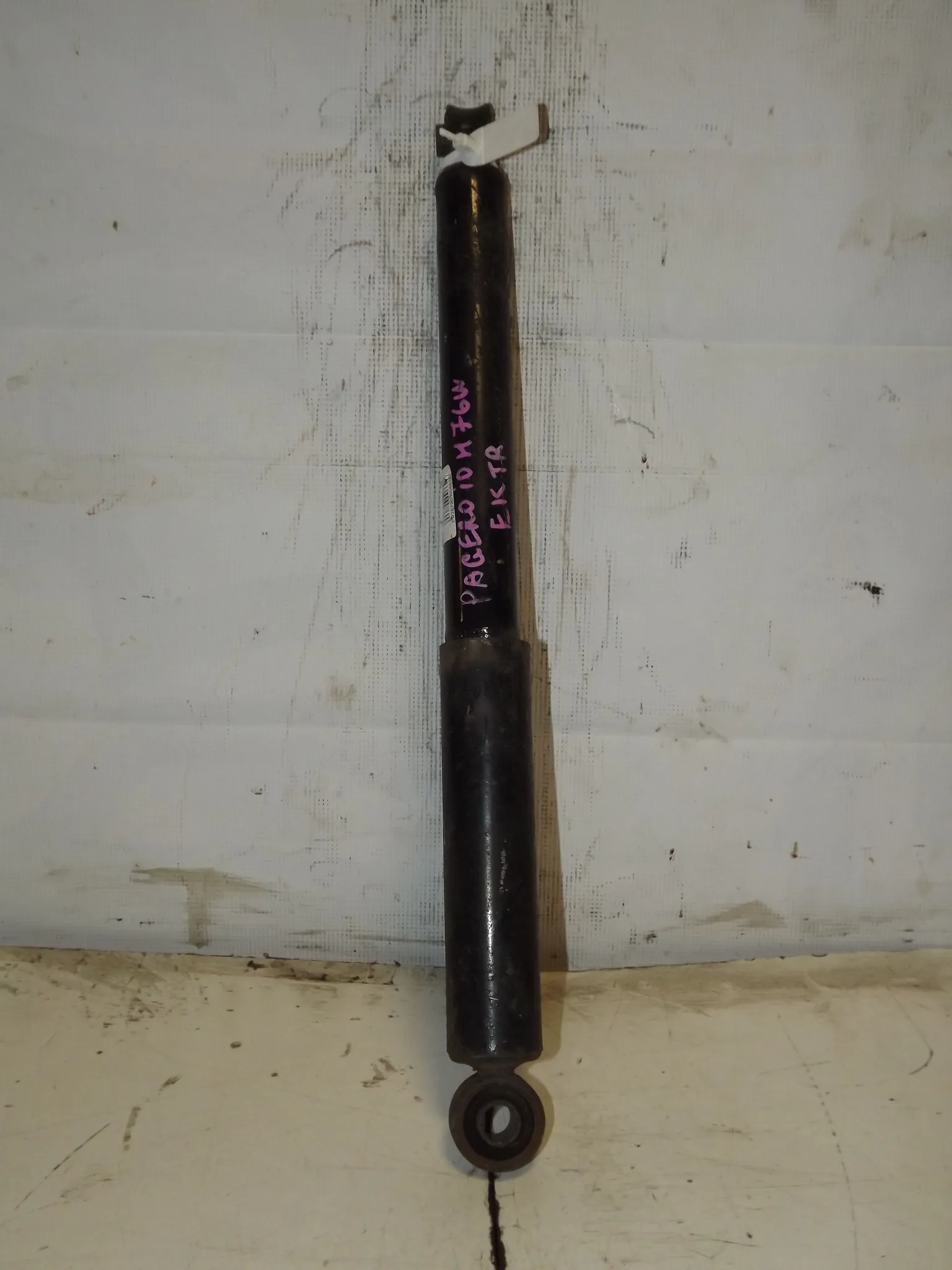 Амортизатор MITSUBISHI PAJERO iO H76W Зад (Контрактный)