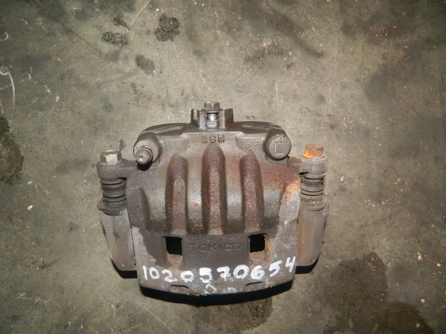 Суппорт SUBARU FORESTER SHJ Перед Лев (Контрактный) 1020570654