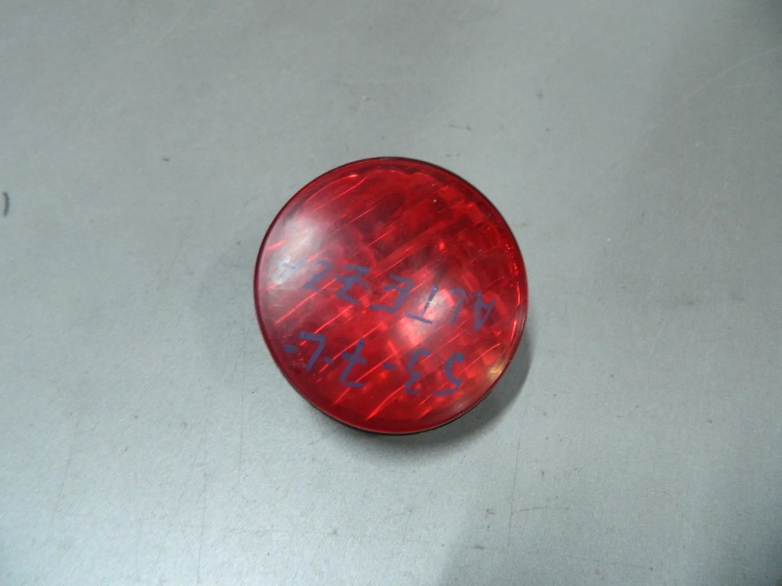 Фонарь TOYOTA ALTEZZA SXE10 Задн Прав 537 (Контрактный) 69586371