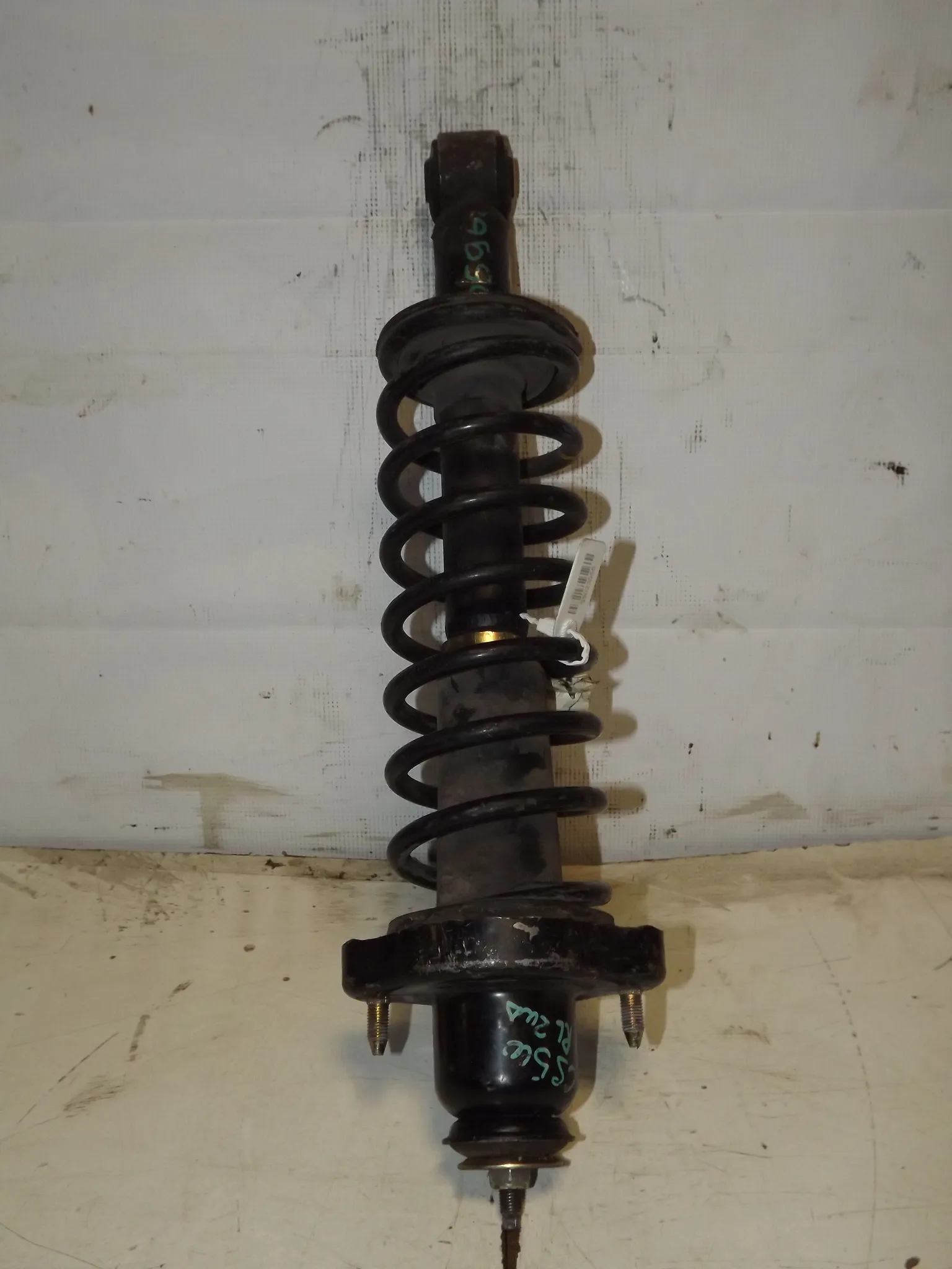 Стойка подвески MITSUBISHI LANCER CS5W Зад Лев (Контрактный) 35023555