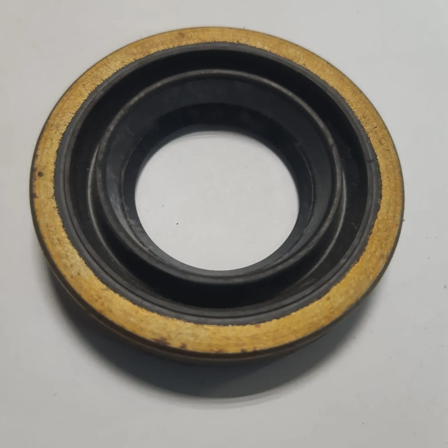 Сальник NOK AB1734E 30x55x10