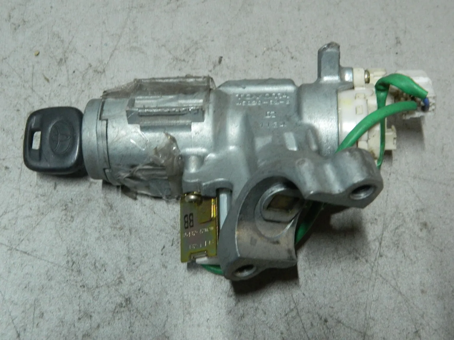 Замок зажигания TOYOTA SIENTA NCP81 (Контрактный) 81532433