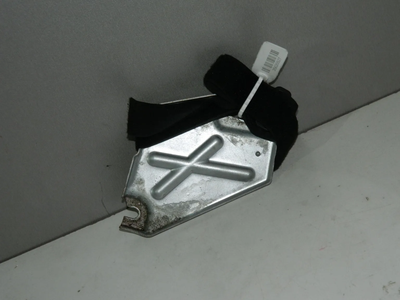 Кронштейн AUDI Q7 4L (Б/У) 35020527