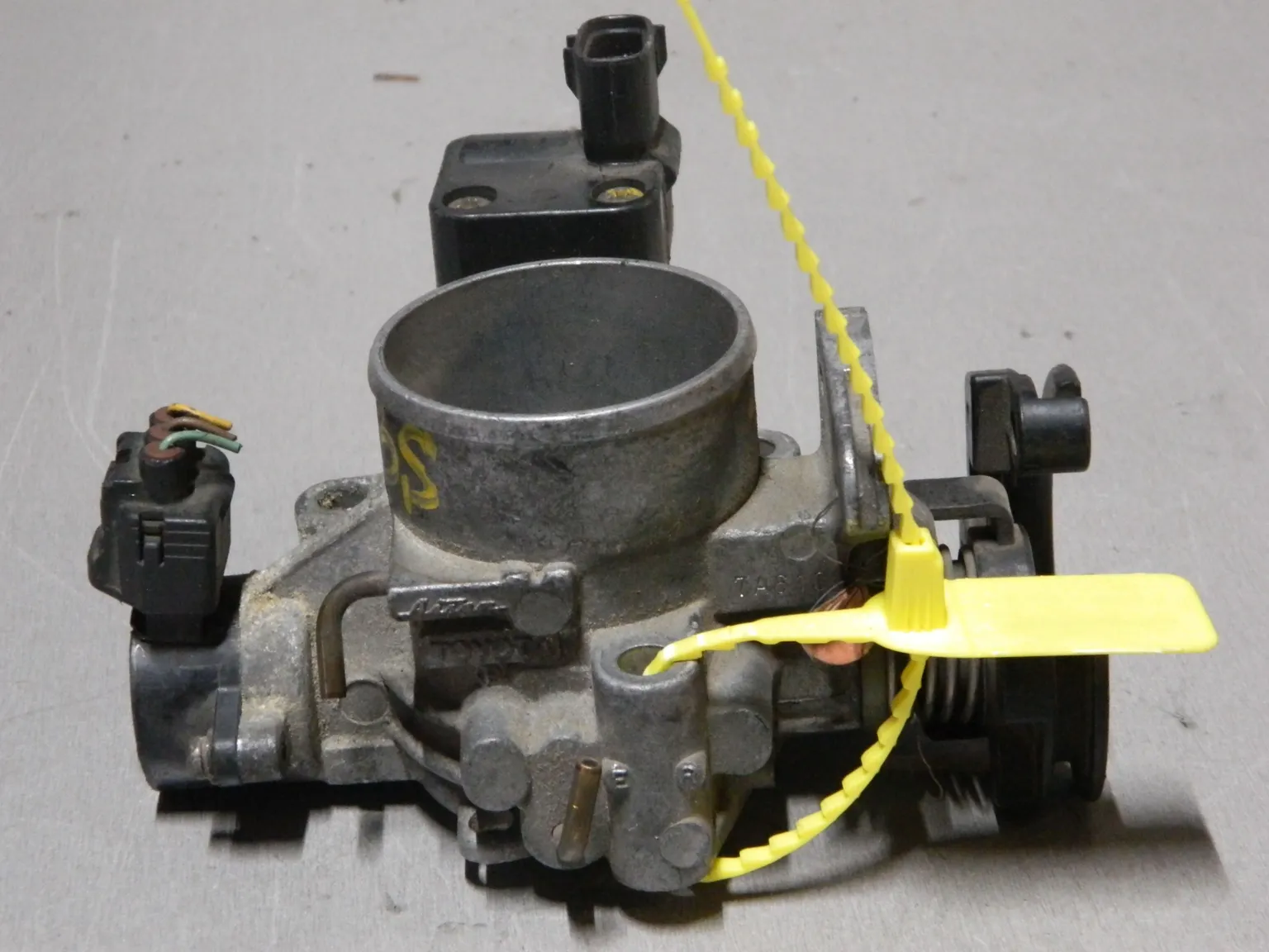 Дроссельная заслонка TOYOTA 3S (Контрактный) 79780555