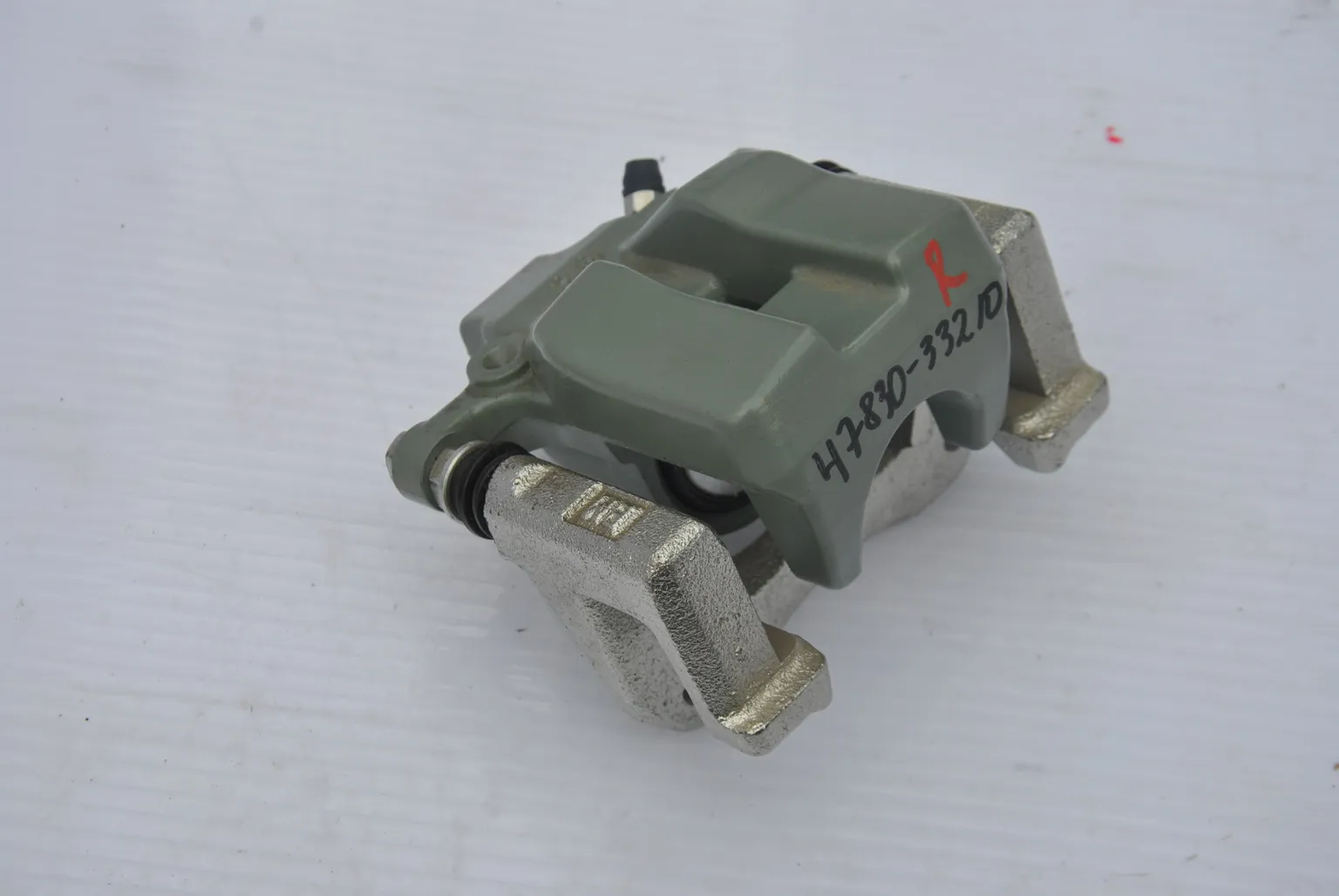 Суппорт GENERAL PARTS 4783033210 TOYOTA CAMRY ACV40 Задн. Прав