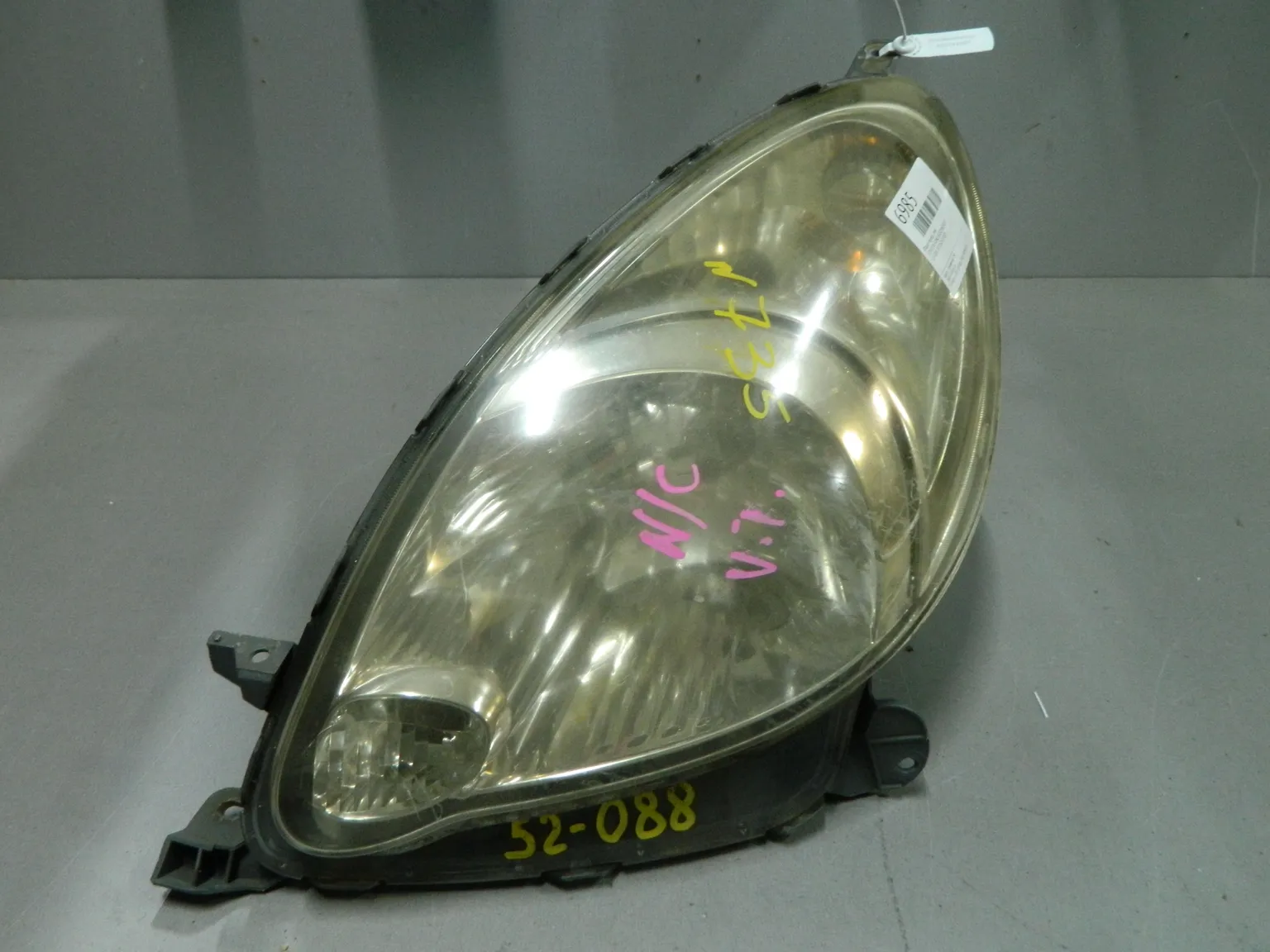 Фара TOYOTA FUNCARGO NCP20 Перед Лев 52088 (Контрактный) 03344587