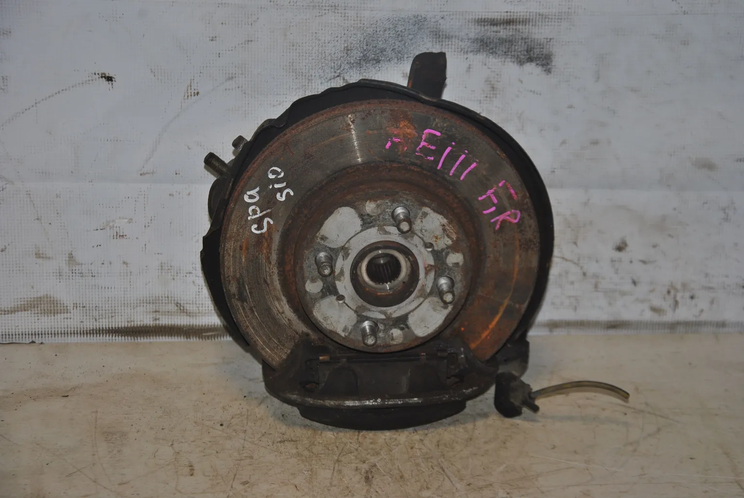 Ступица TOYOTA COROLLA AE111 Перед Прав (Контрактный) 40940317