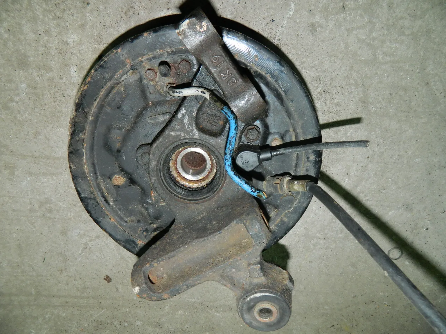 Ступица SUBARU FORESTER SF5 Зад Лев (Контрактный) 79586777