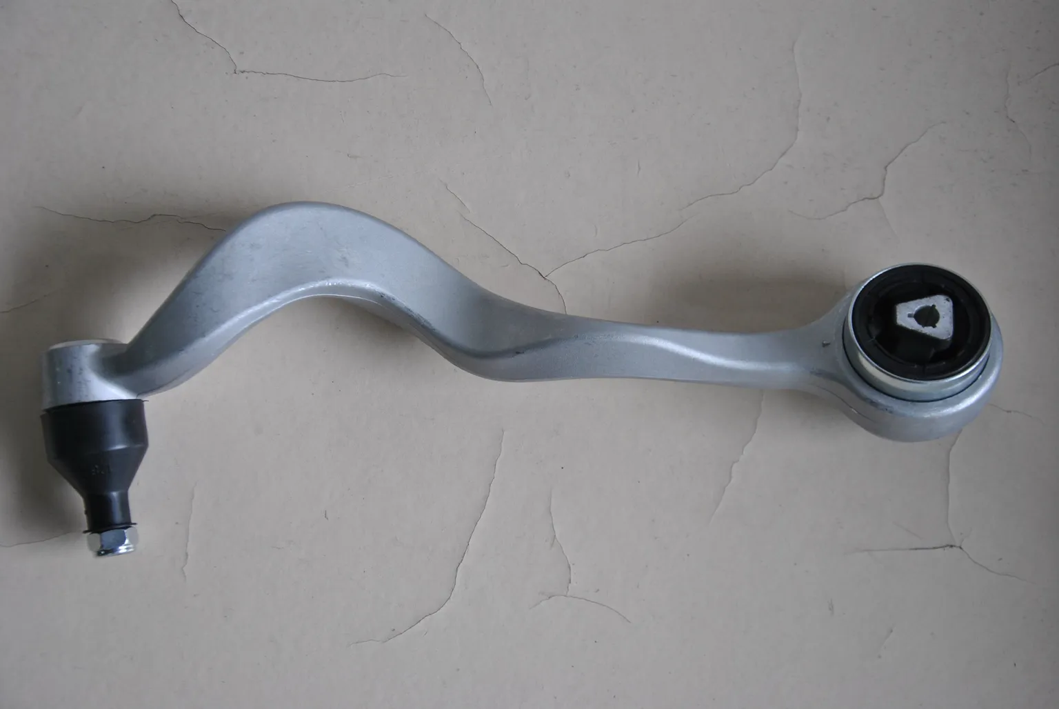 Рычаг GENERAL PARTS 31126774825 BMW 5 E60 2003-2010, BMW 5 E61 2004-2010 Перед. Лев. Низ