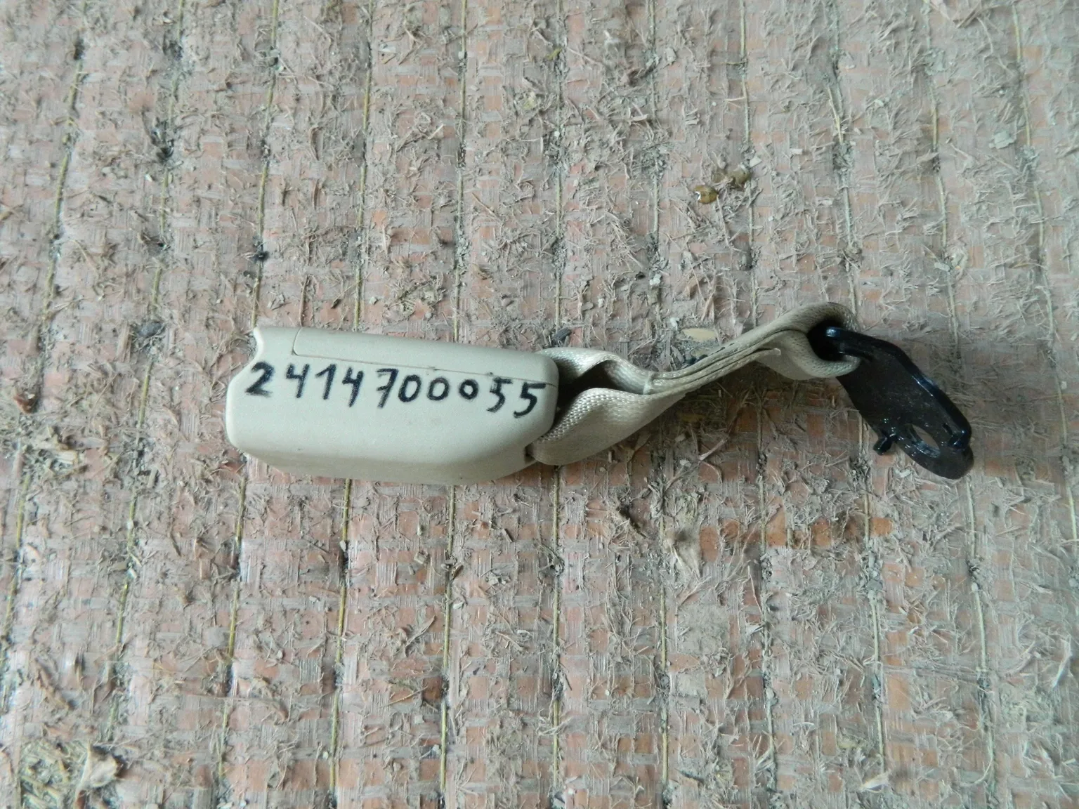 Замок ремня безопасности NISSAN TEANA J32 Зад (Контрактный) 2414700055