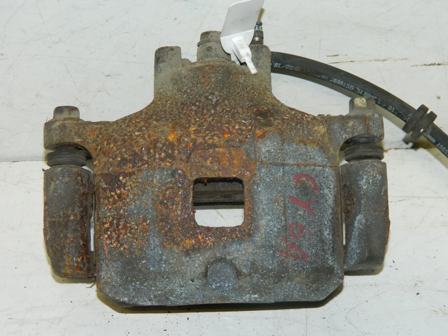 Суппорт MITSUBISHI LANCER X CY6A Перед Лев (Контрактный) 45990371