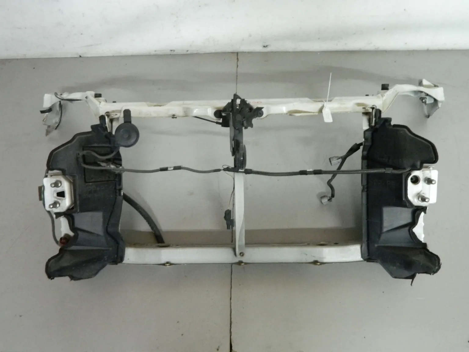 Рамка радиатора TOYOTA PRIUS NHW20 (Контрактный) 03344658