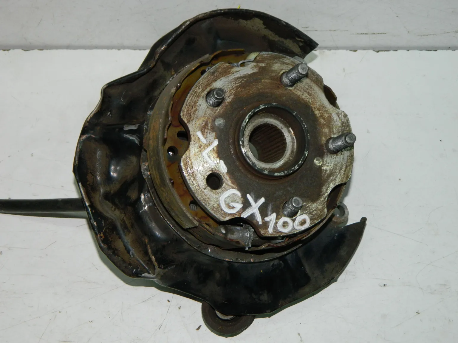 Ступица TOYOTA CHASER GX100 Зад Лев (Контрактный) 40940681