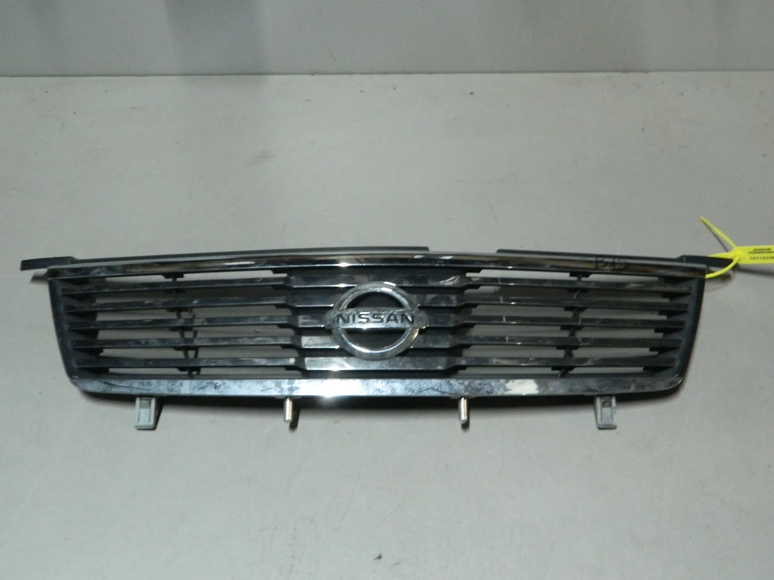 Решетка радиатора NISSAN SUNNY FB15 (Контрактный) 79773236