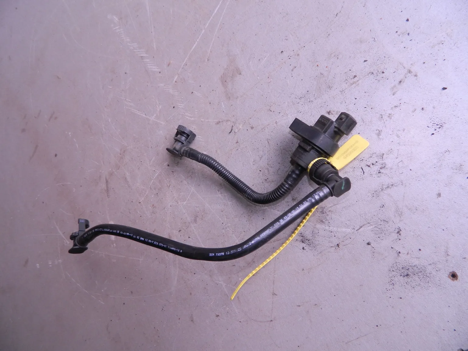 Клапан вентиляции топливного бака BMW 5-Series E60 (Контрактный) 94599900