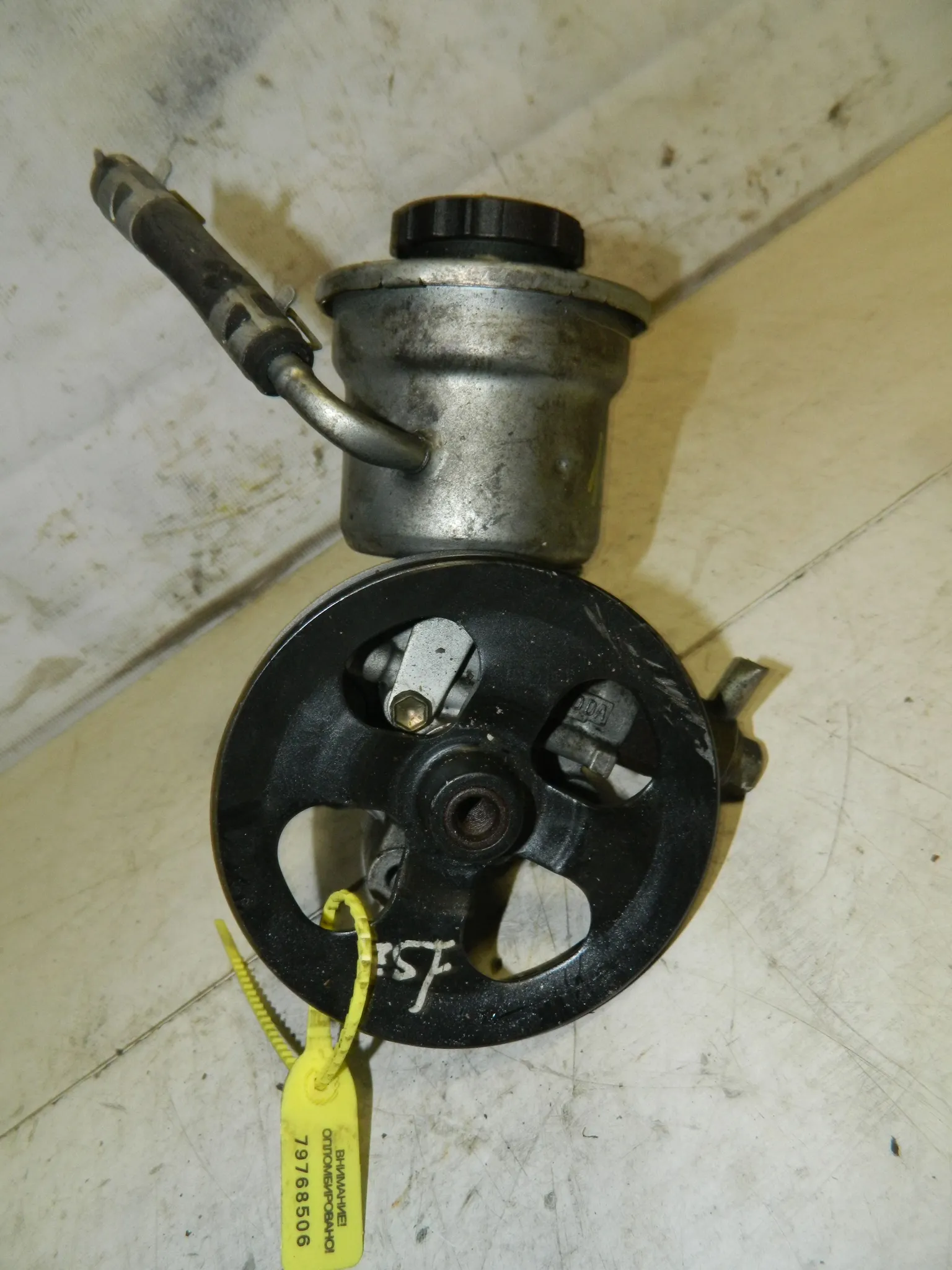 Гидроусилитель руля TOYOTA VITZ 1SZFE (Контрактный) 79768506