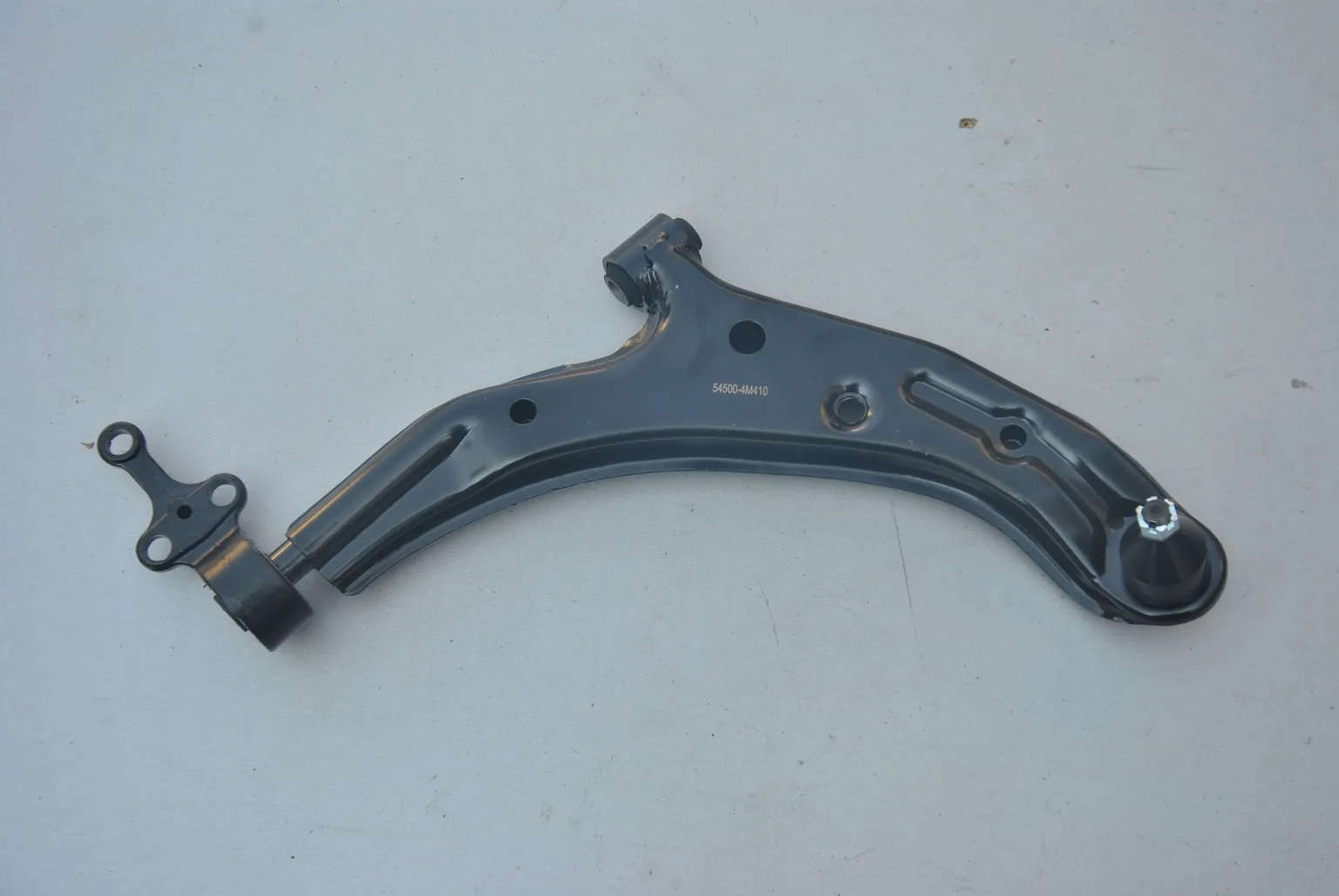 Рычаг GENERAL PARTS 545004M410 NISSAN AD Y11, NISSAN SUNNY B15, G10 Перед Прав