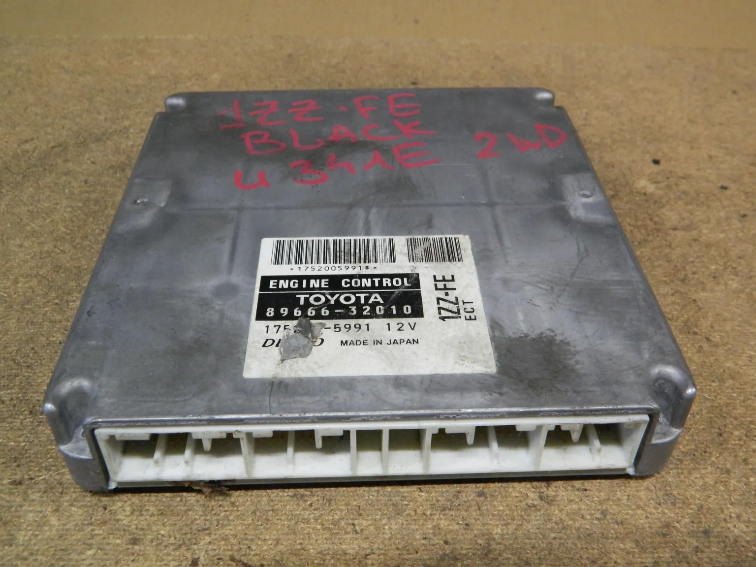 Блок управления ДВС TOYOTA VISTA 1ZZFE (Контрактный) 10035 8966632010