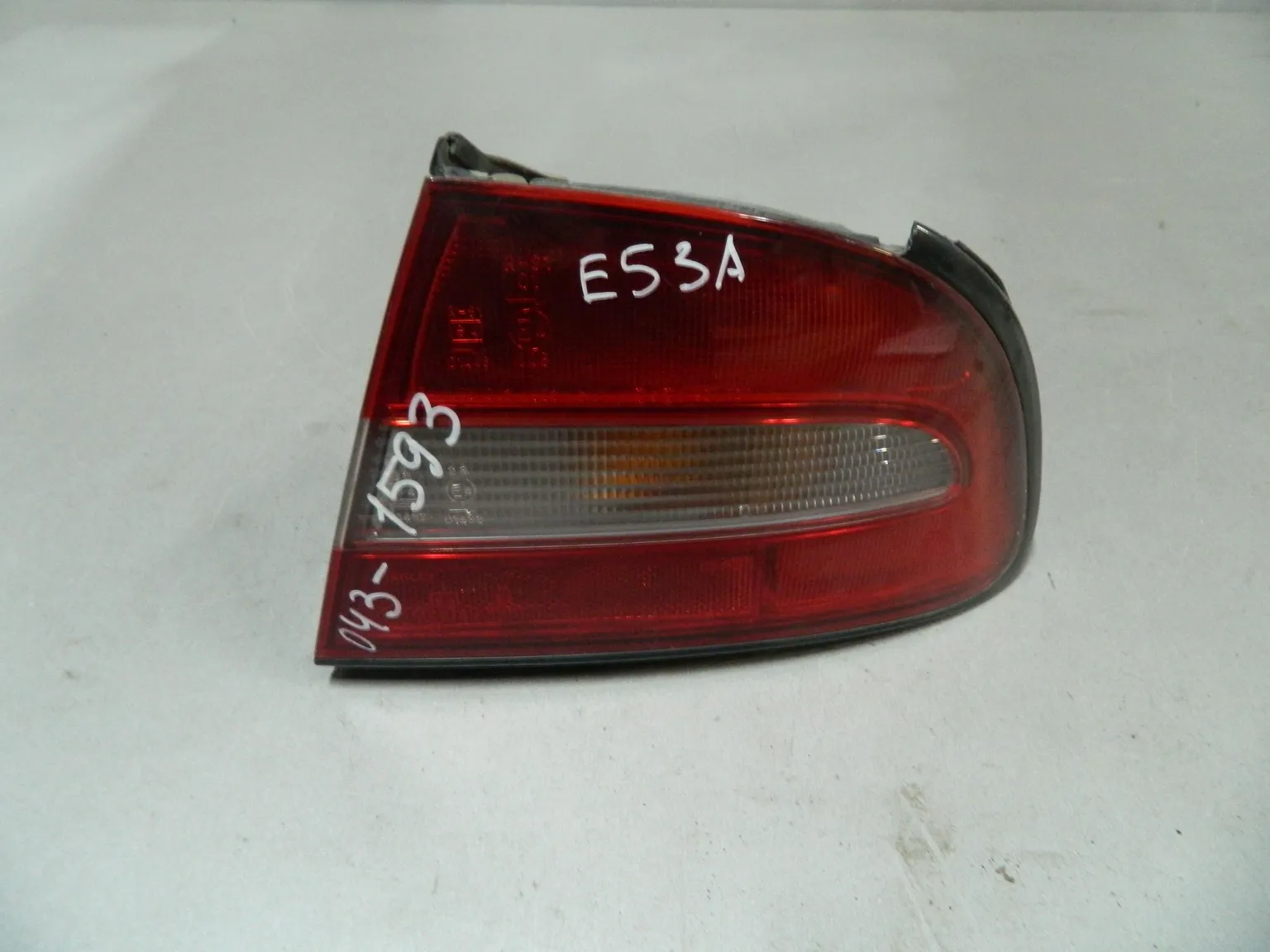 Фонарь MITSUBISHI GALANT E53A Зад Прав (Контрактный) 68000988