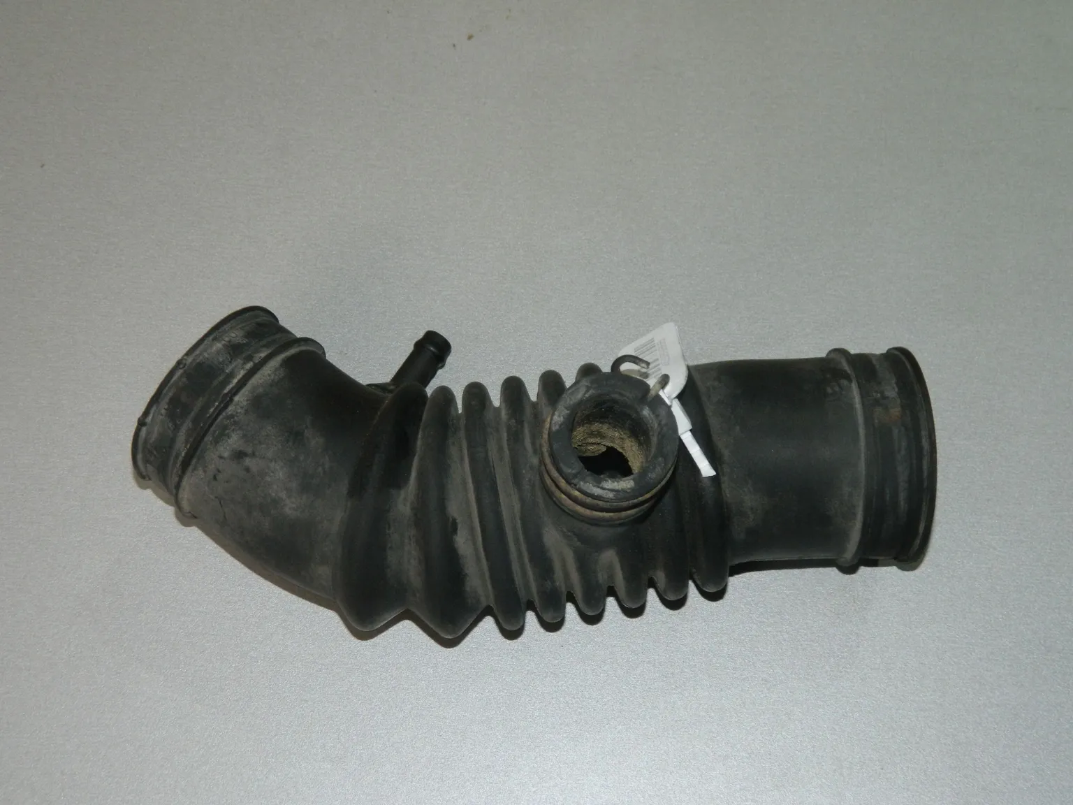 Патрубок воздушного фильтра HYUNDAI ACCENT LC (Б/У) 45989866