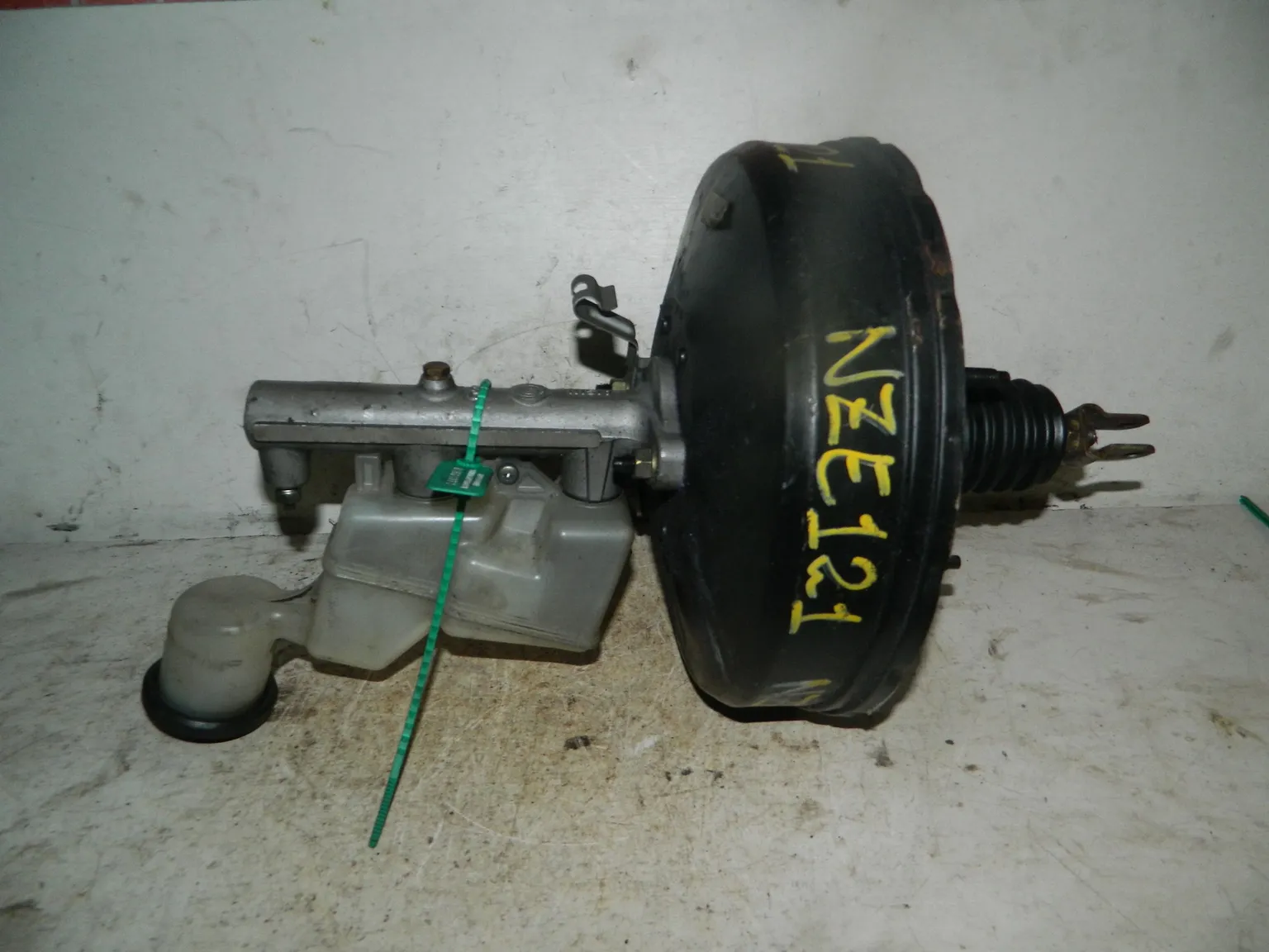 Вакуумный усилитель TOYOTA COROLLA NZE121 (Контрактный) 81531071