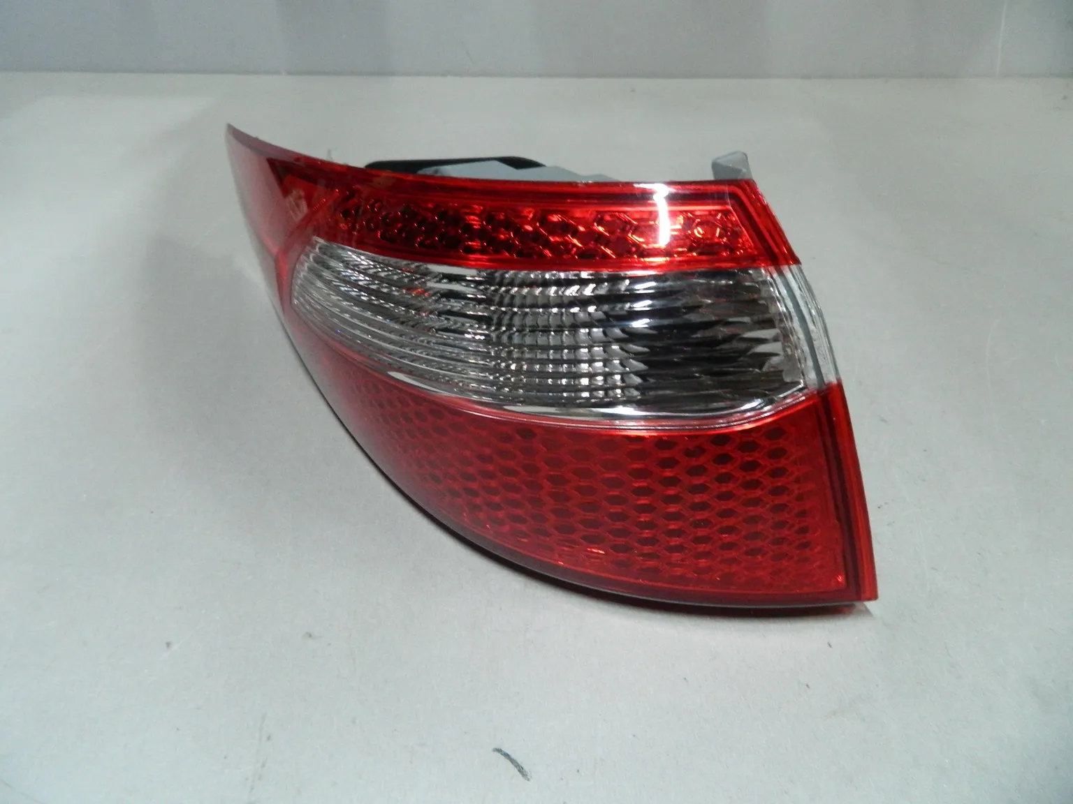 Фонарь JORDEN JH03K2005AL KIA RIO 11-15 седан (наружный) LH 924014X000