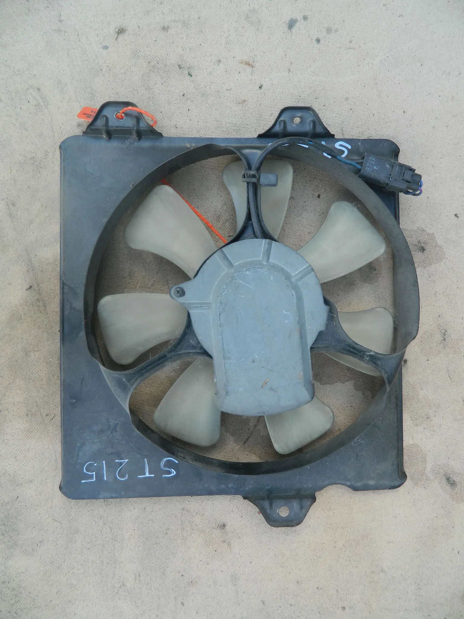 Диффузор радиатора TOYOTA CALDINA ST215 (Контрактный) 65243214