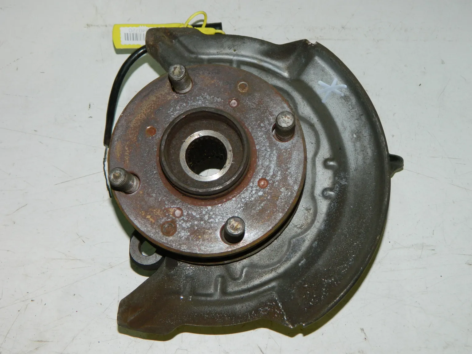 Ступица TOYOTA DUET M100A Перед Лев (Контрактный) 40940720