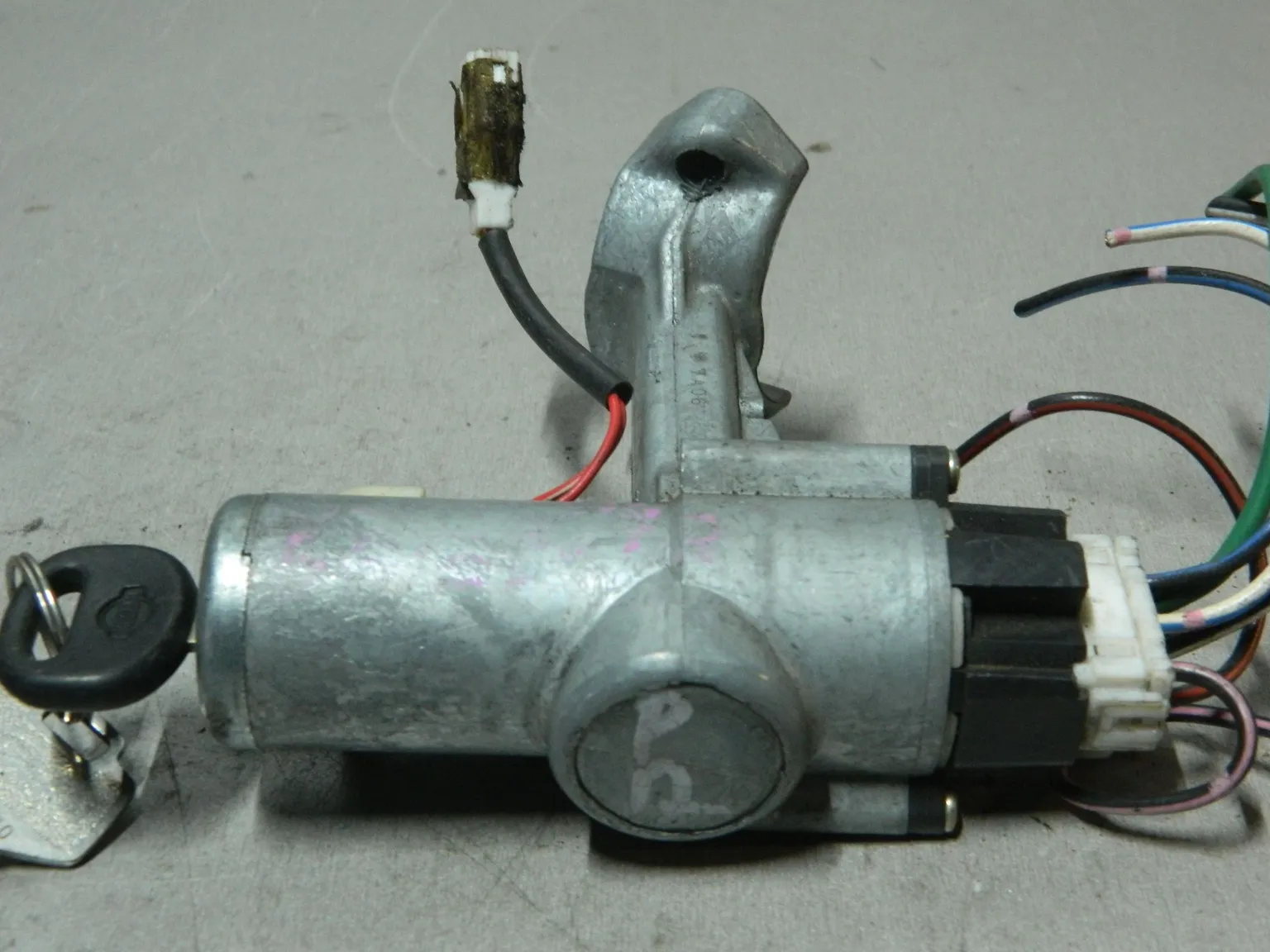 Замок зажигания NISSAN BLUEBIRB SYLPHY FG10 (Контрактный) 81532318