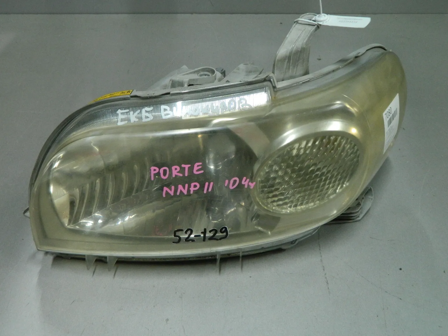 Фара TOYOTA PORTE NNP10 Перед Лев 52129 (Контрактный) 03344434