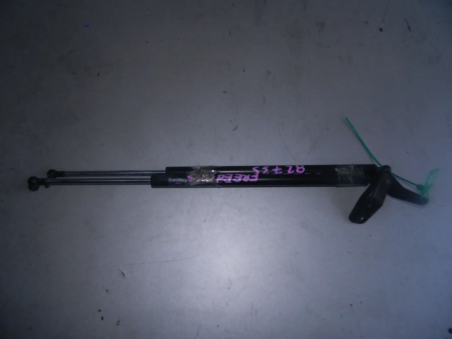 Амортизатор багажника HONDA FREED GB3 (Контрaктный) 79591477