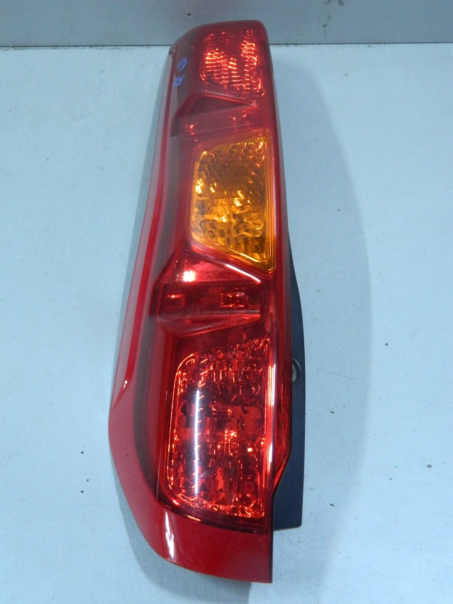 Фонарь NISSAN X-TRAIL NT31 Зад Лев (Контрактный) 110264103