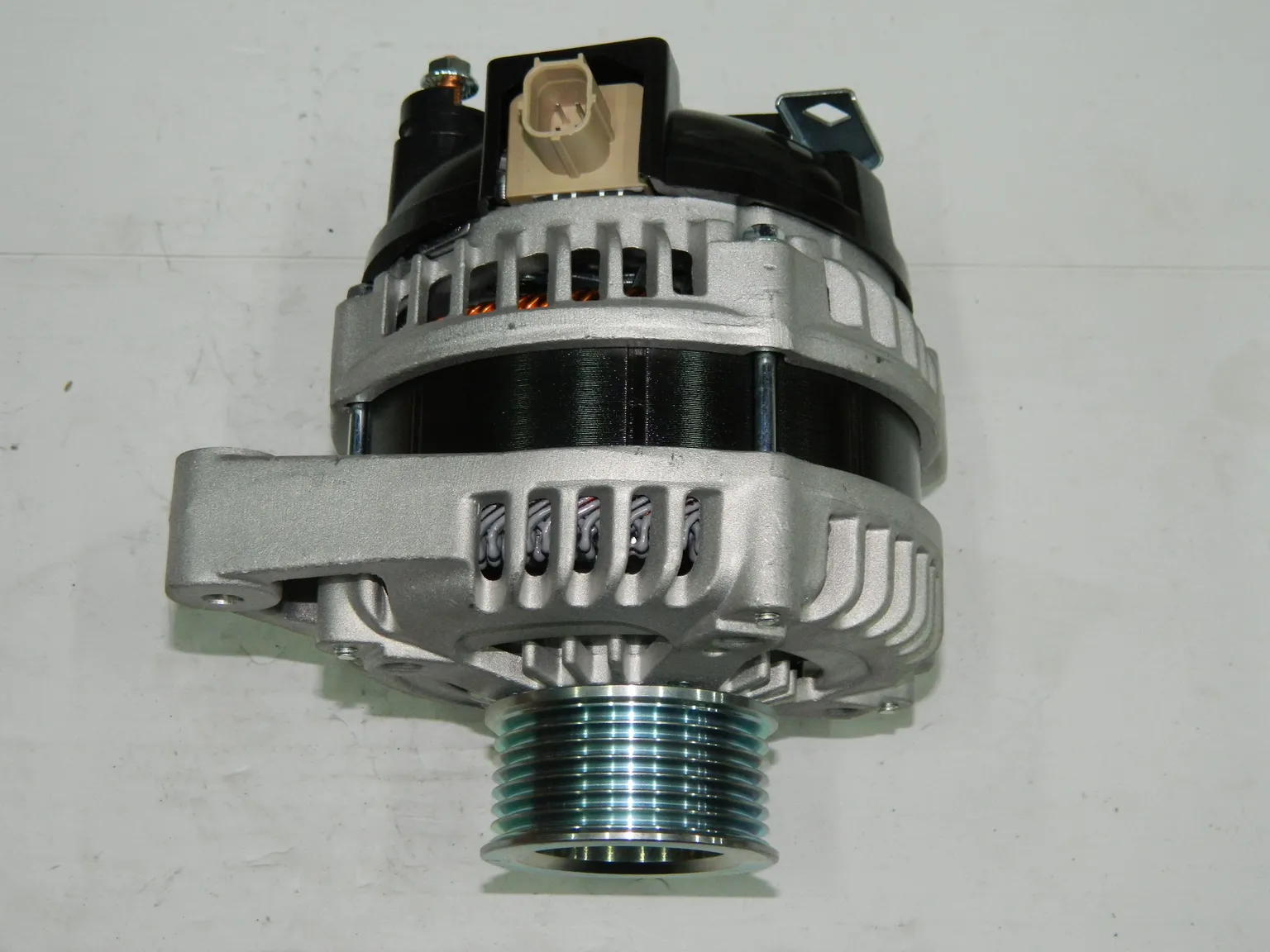 Генератор DAGGER DAL057 HONDA ACCORD CU2 K24Z3 12V 130A 7S